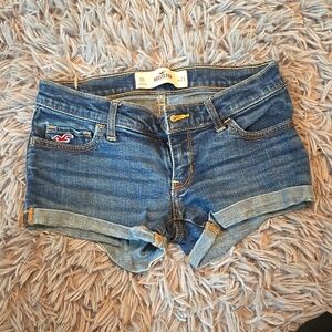 Hollister Low Rise Denim Shorts Size 00